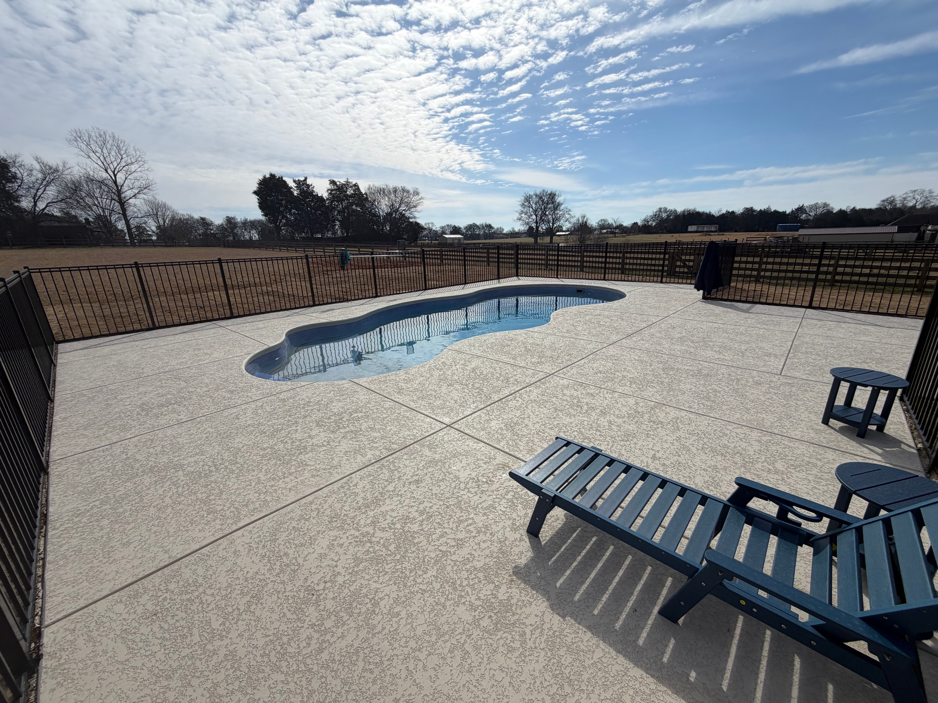 Modern swimming pool and spa combo luxury backyard